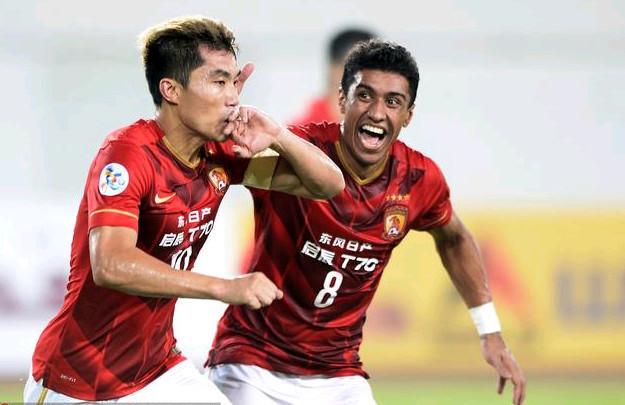 记者：库尔图瓦也伤了，将不会参加11月份国家队比赛