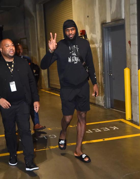 张本智和被弃用？混团世界杯决赛：小心烟雾弹，国乒需做两手准备（混团世界杯决赛前瞻：张本智和或遭雪藏？谨防烟幕弹，国乒需双预案应对）