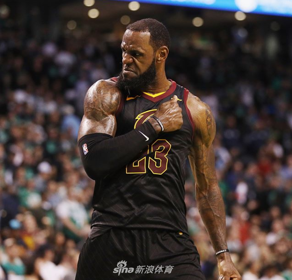 德容恩谈赢切尔西：他们是世俱杯冠军，但我们清楚该如何去踢（德容恩谈胜切尔西：对手虽是世俱杯冠军，我们清楚怎么踢）